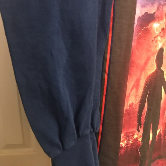 NWOT Stranger Things Long Sleeve Tee - Picture 4 of 6
